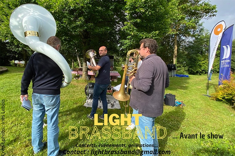 Light BrassBand