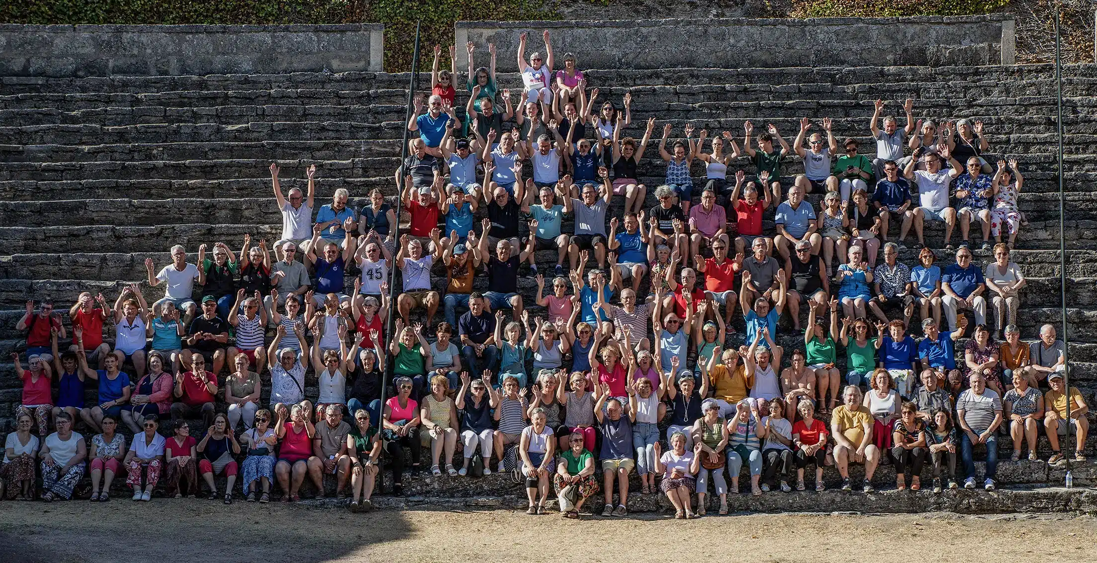 photo-benevoles-jdlr2026-v2 bénévoles journées de la Rose à Doué la Fontaine
